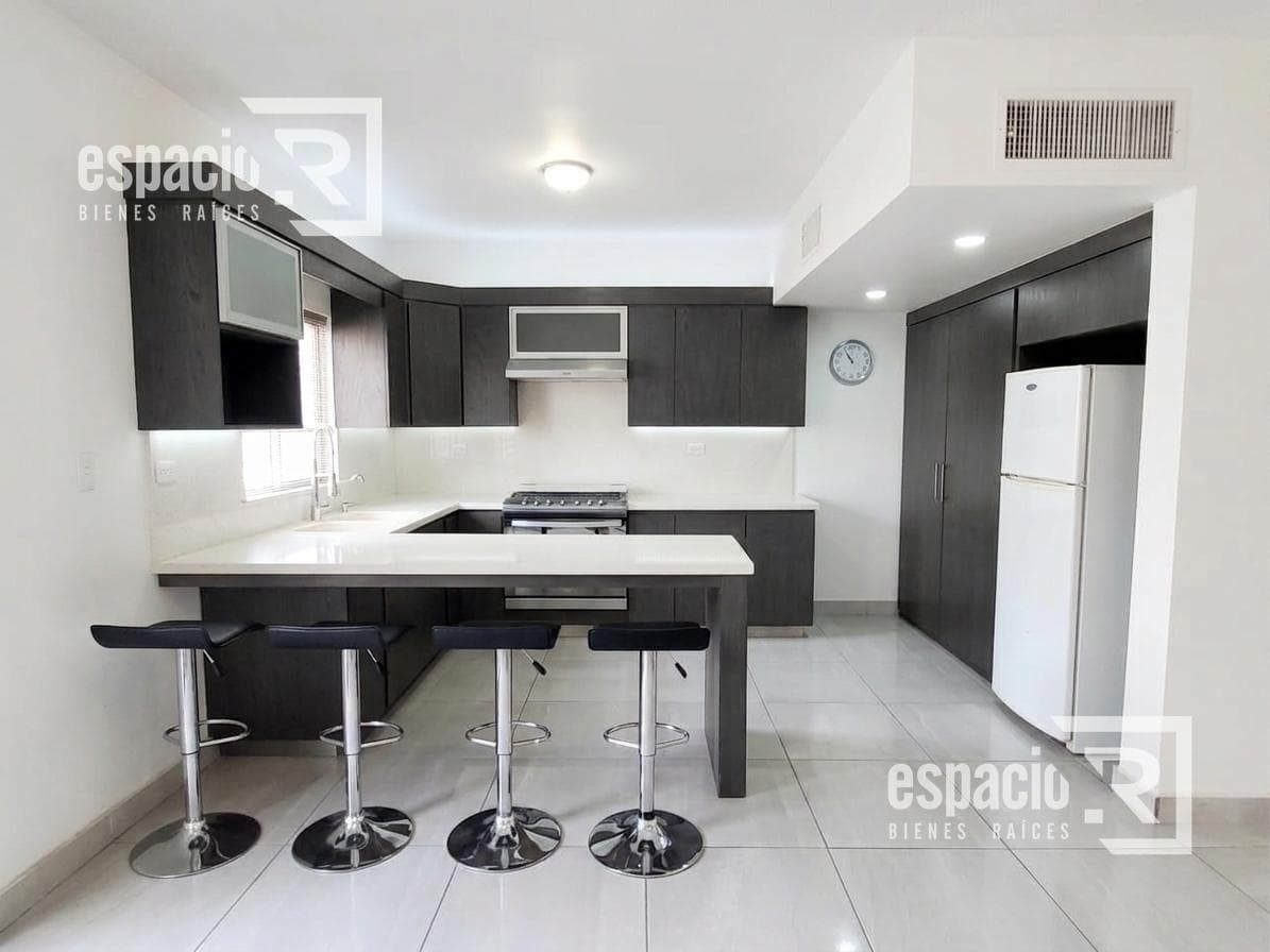 HOUSE FOR RENT IN THE HACIENDA VICTORIA RESIDENTIAL COMPLEX