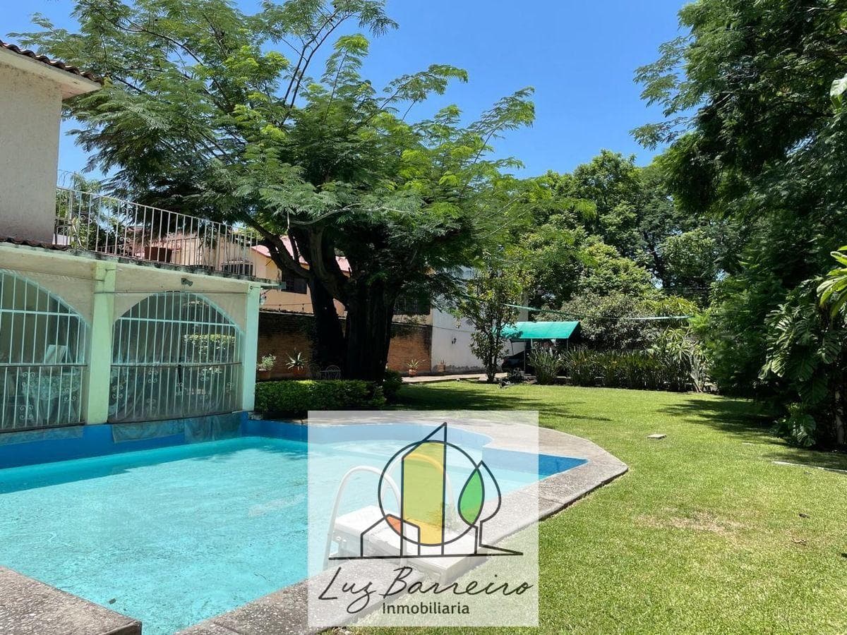 HOUSE FOR SALE IN A GATED COMMUNITY WITH 24-HOUR SECURITY