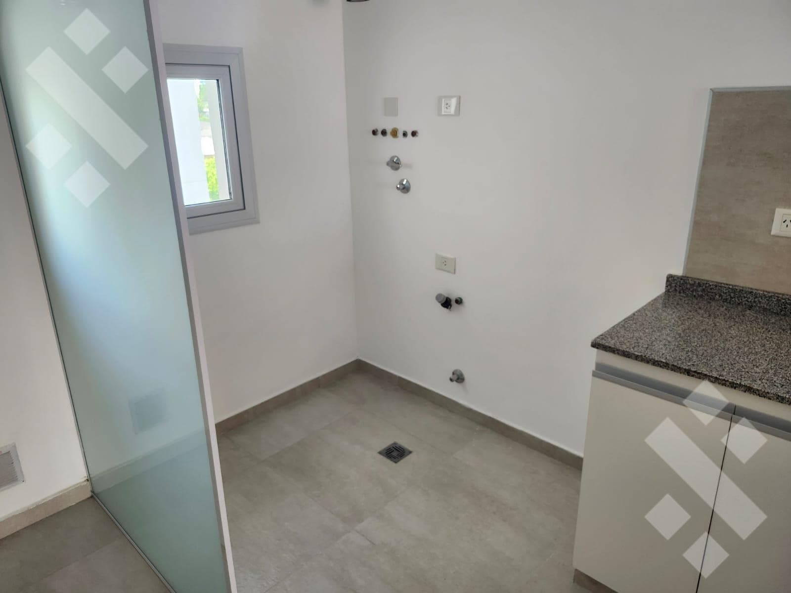 Brand-new 2-bedroom apartment with storage room