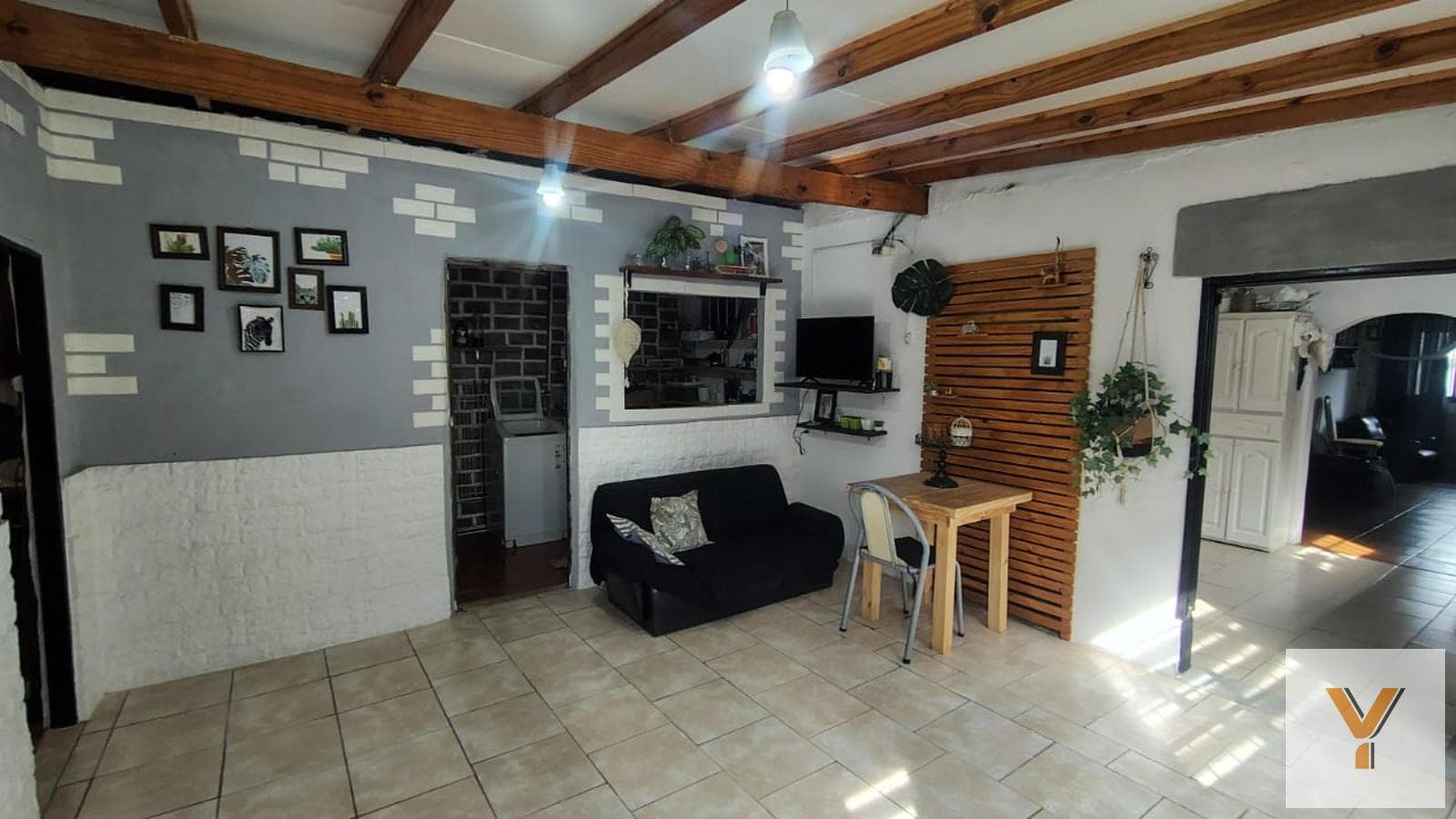 House for Sale - 4 Bedrooms, 2 Bathrooms - 300 m - Almirante Brown