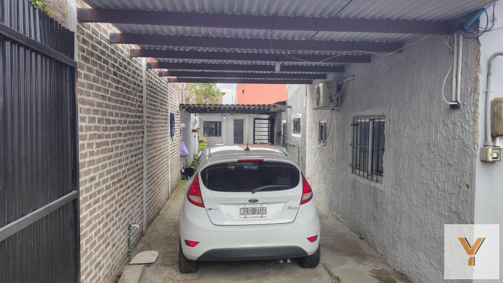 House for Sale - 4 Bedrooms, 2 Bathrooms - 300 m - Almirante Brown