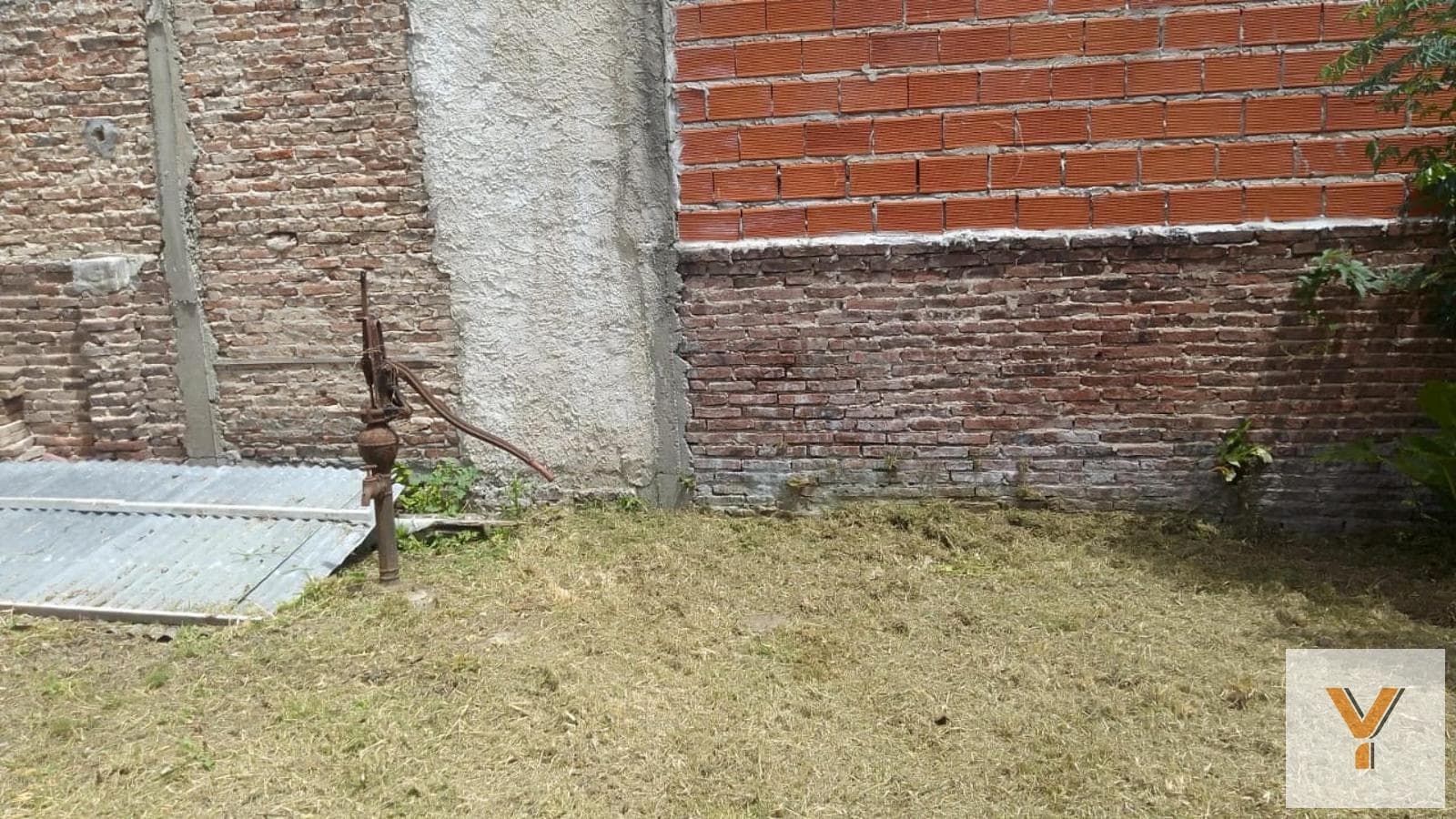 House for Sale - 1 Bedroom, 1 Bathroom - 240 m - Quilmes