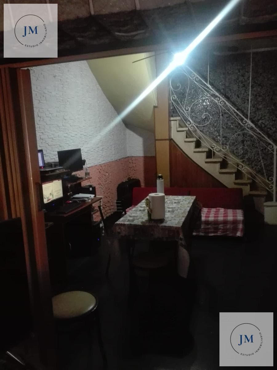 6-Bedroom House in Mataderos