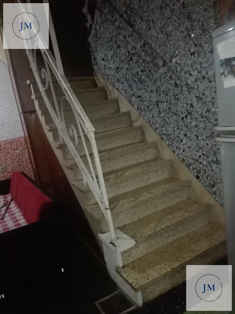 6-Bedroom House in Mataderos