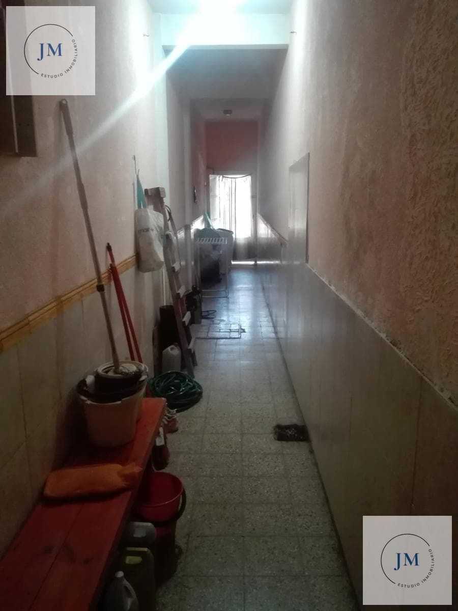 6-Bedroom House in Mataderos