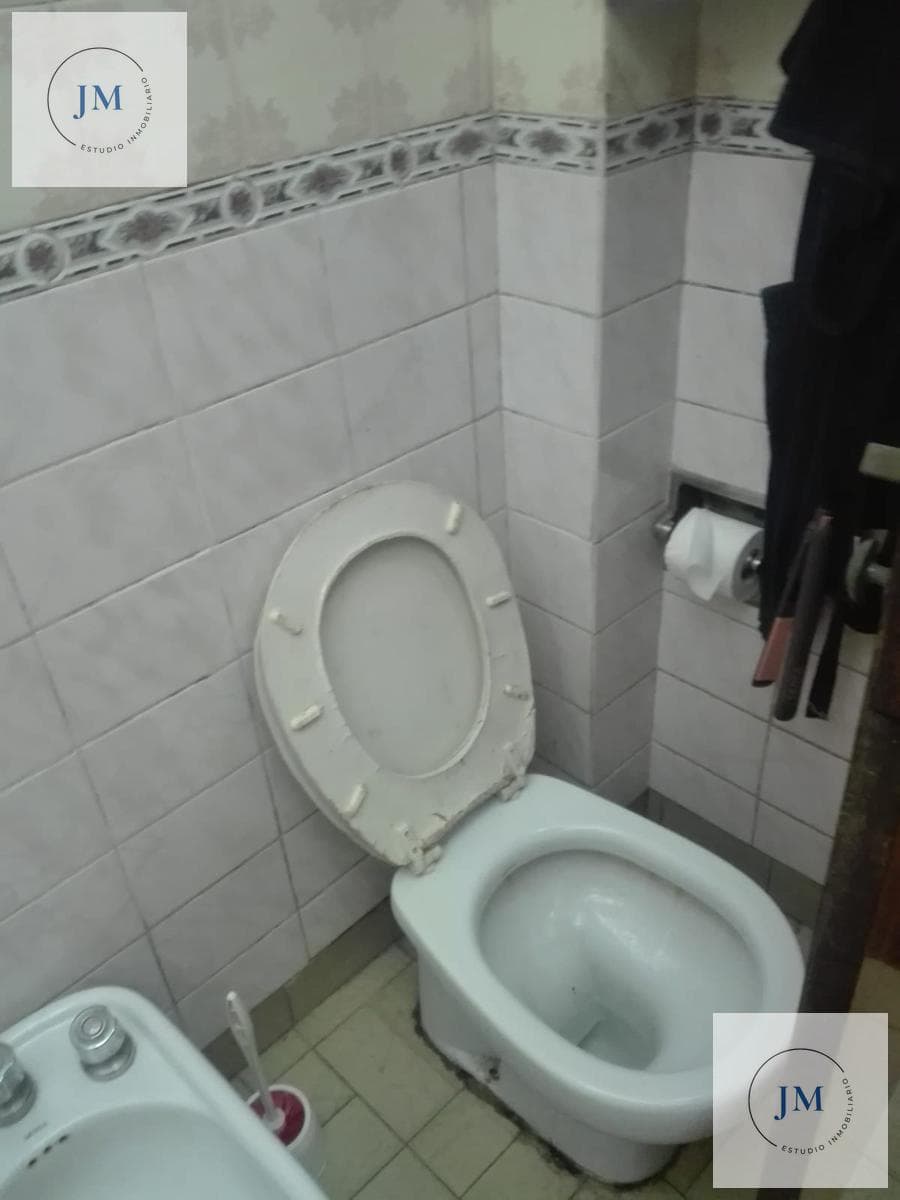 6-Bedroom House in Mataderos