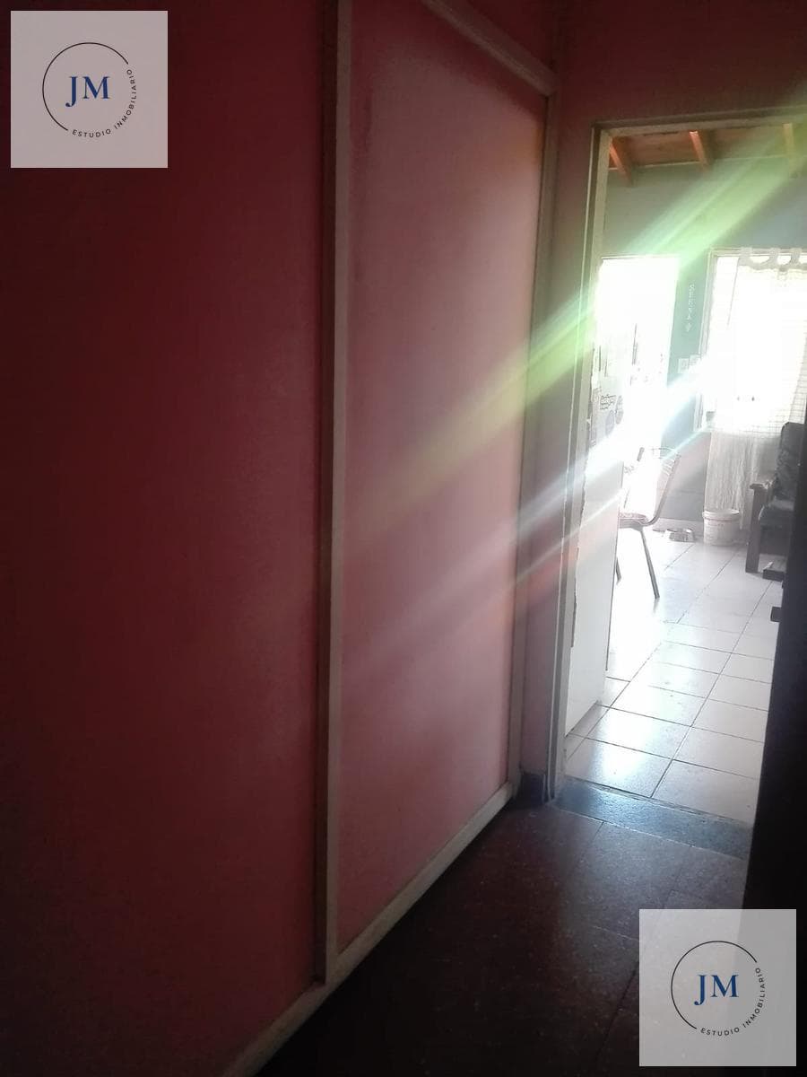 6-Bedroom House in Mataderos