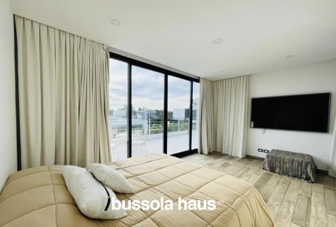 House for sale: 3 bedrooms, inner lot with boat slip in Vila Marina 1