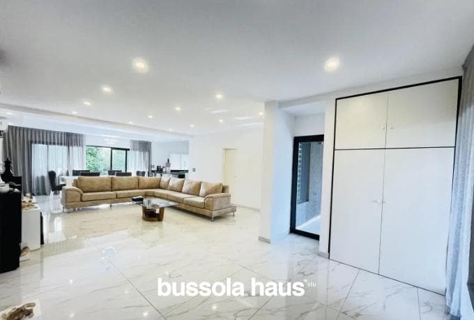 House for sale: 3 bedrooms, inner lot with boat slip in Vila Marina 1