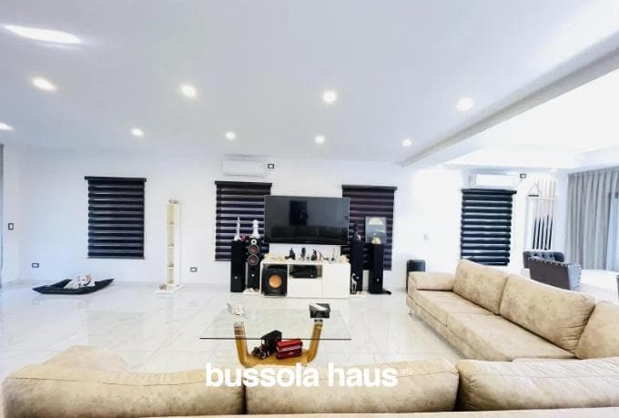House for sale: 3 bedrooms, inner lot with boat slip in Vila Marina 1