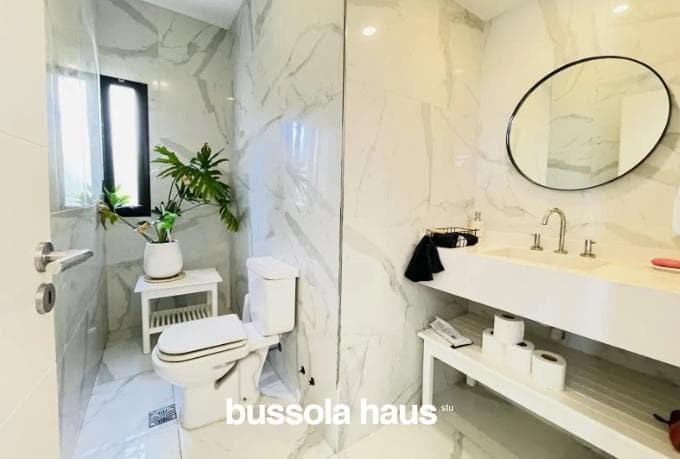 House for sale: 3 bedrooms, inner lot with boat slip in Vila Marina 1
