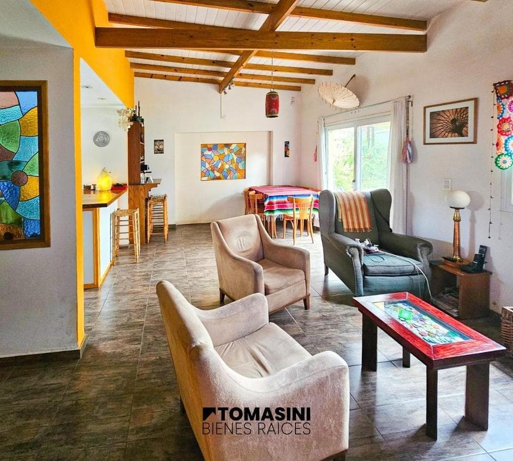 THREE-ROOM HOUSE WITH A GARDEN