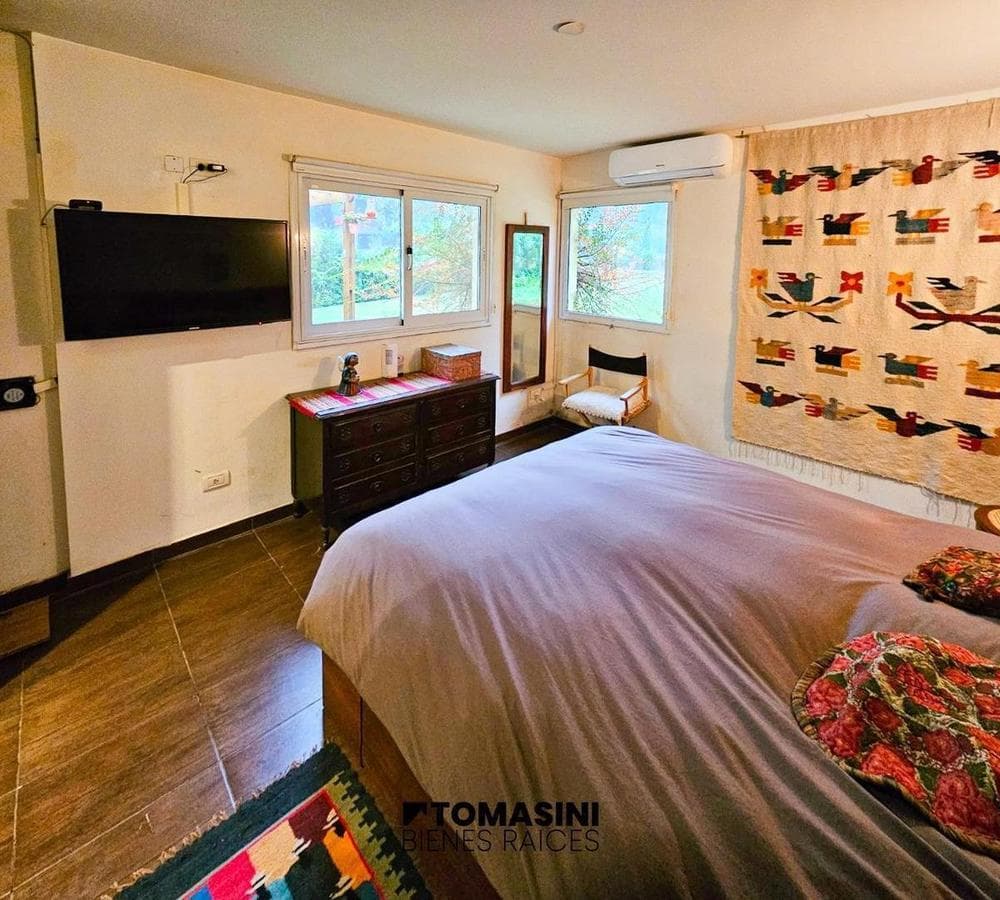 THREE-ROOM HOUSE WITH A GARDEN