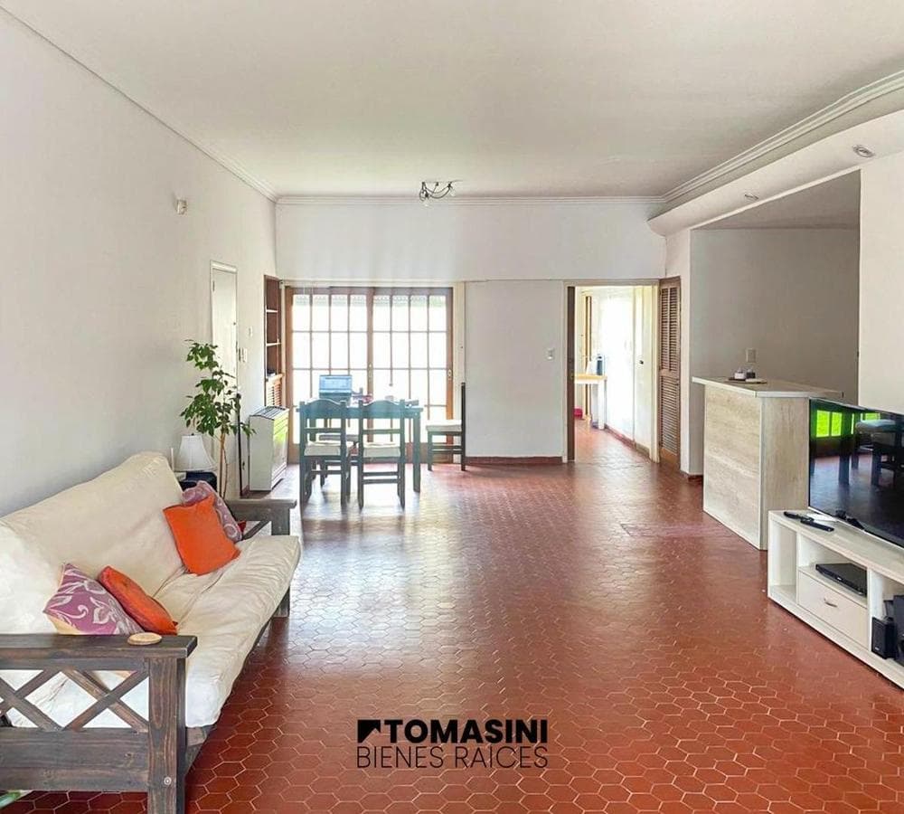 3-ROOM VILLA WITH A SERVICE QUARTER, LAUNDRY ROOM, AND GARAGE