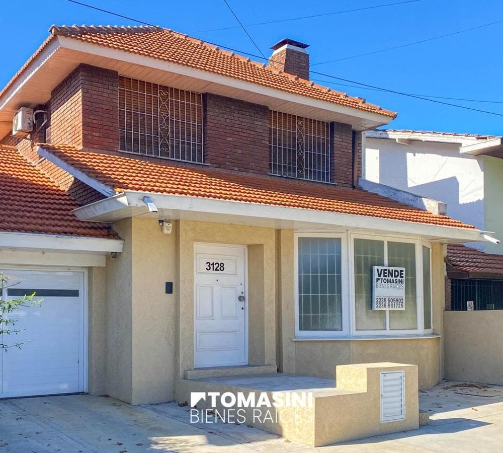 3-ROOM VILLA WITH A SERVICE QUARTER, LAUNDRY ROOM, AND GARAGE