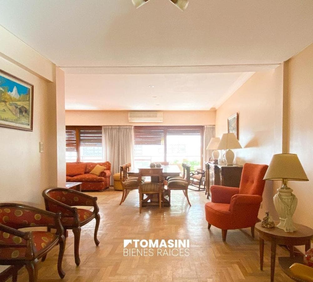4-ROOM APARTMENT WITH A MAID'S QUARTERS, 2 PARKING SPACES, AND A STORAGE ROOM.