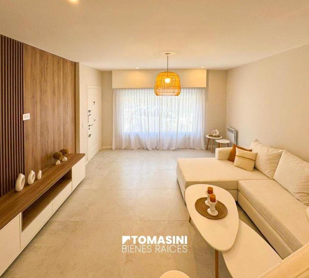 5-ROOM TOWNHOUSE IN A CONDOMINIUM WITH GARAGE + BARBECUE