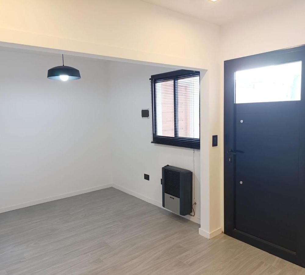 FOR SALE: 1-ROOM APARTMENT WITH UTILITY ROOM IN PARQUE LURO