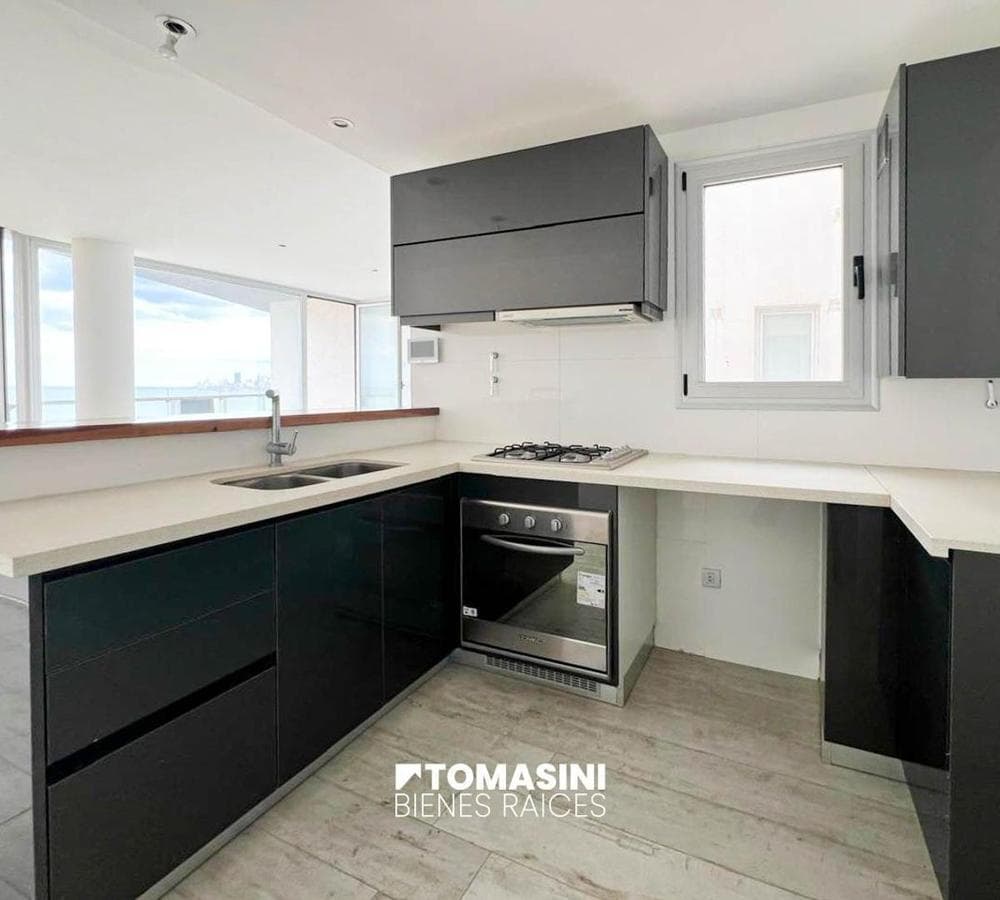 24-MONTH LEASE: 3-BEDROOM APARTMENT WITH OCEAN VIEW, PLUS 2 PARKING SPACES