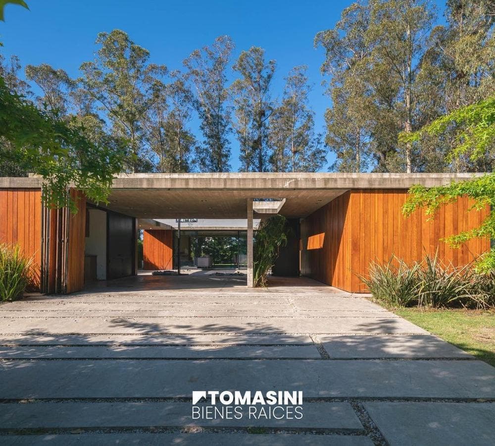 4-ROOM HOUSE IN ARENAS DEL SUR
