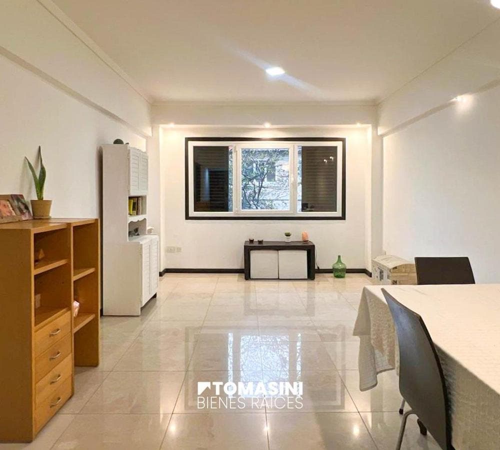3-ROOM APARTMENT FACING THE STREET WITH A GARAGE