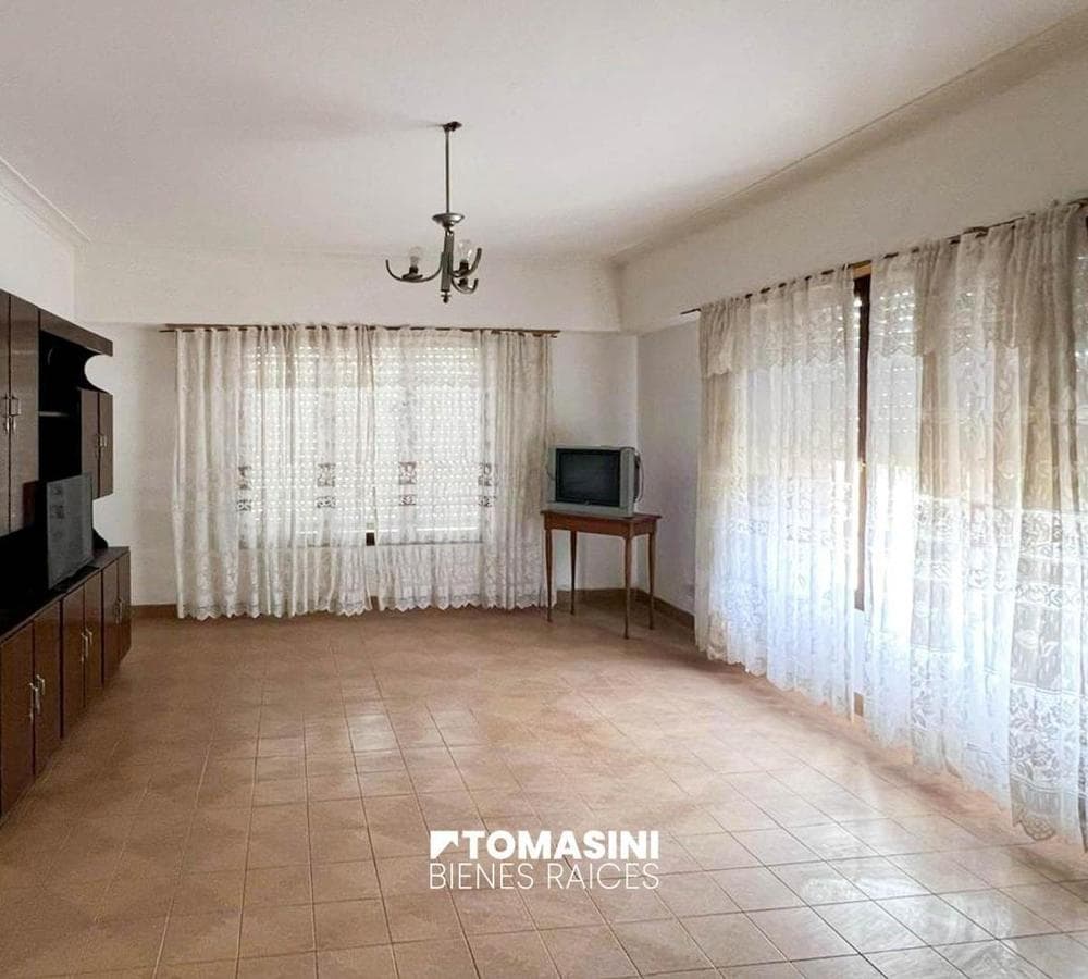 House with 4 bedrooms, garage, patio, plus a 2-bedroom apartment.
