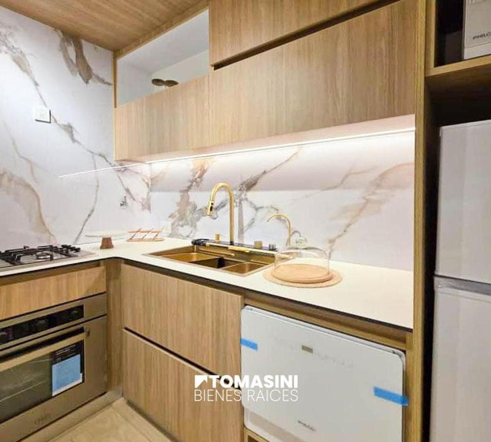 2-ROOM APARTMENT FACING THE STREET WITH A MAID'S QUARTERS