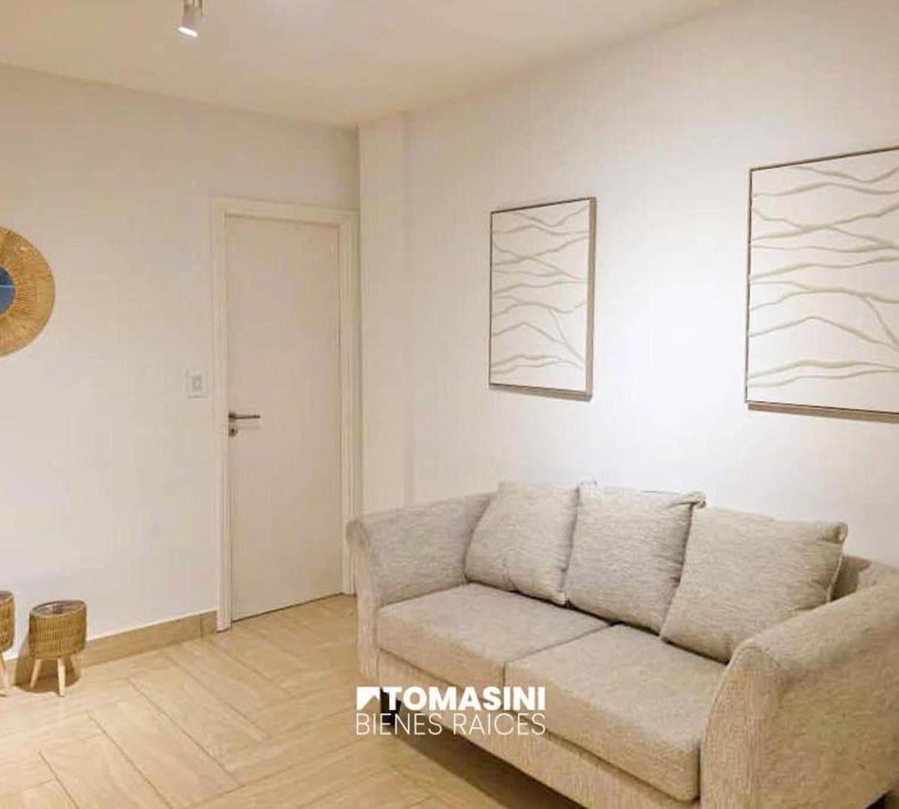 2-ROOM APARTMENT FACING THE STREET WITH A MAID'S QUARTERS