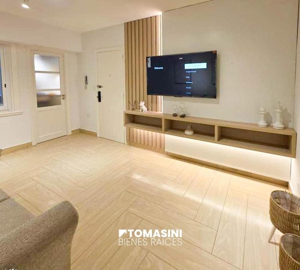 2-ROOM APARTMENT FACING THE STREET WITH A MAID'S QUARTERS