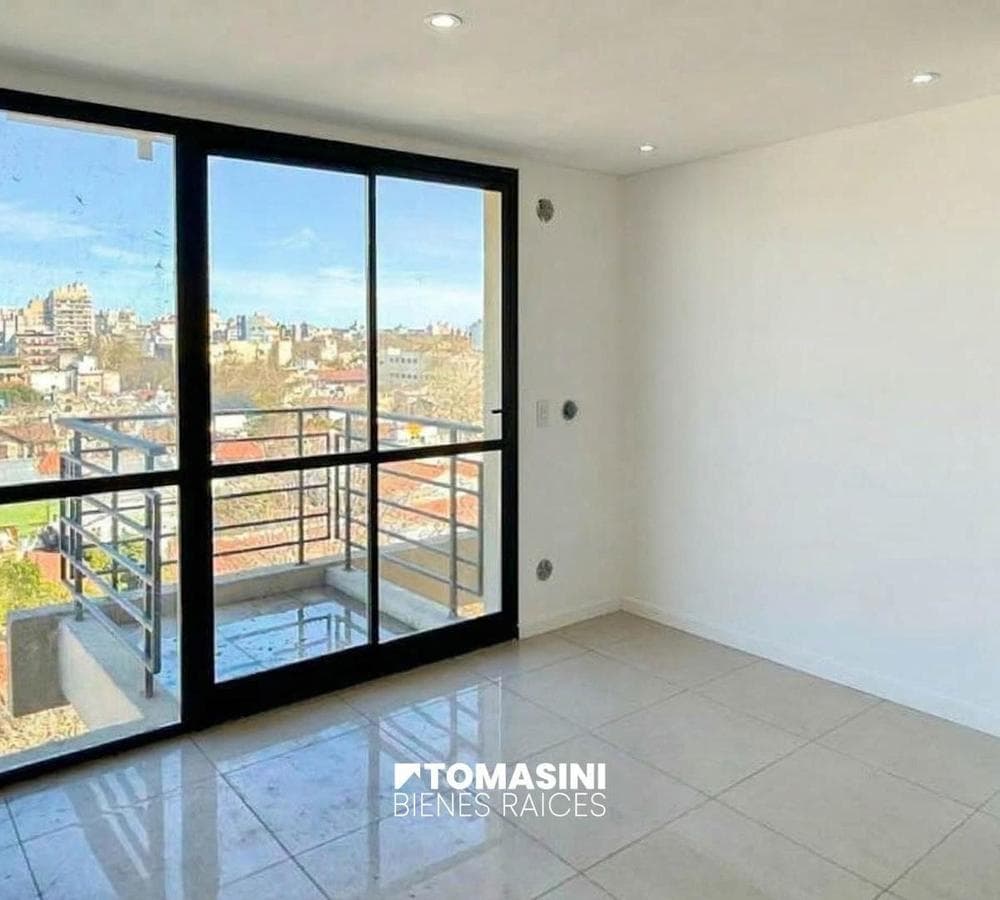 BRAND-NEW STUDIO APARTMENT WITH A BALCONY