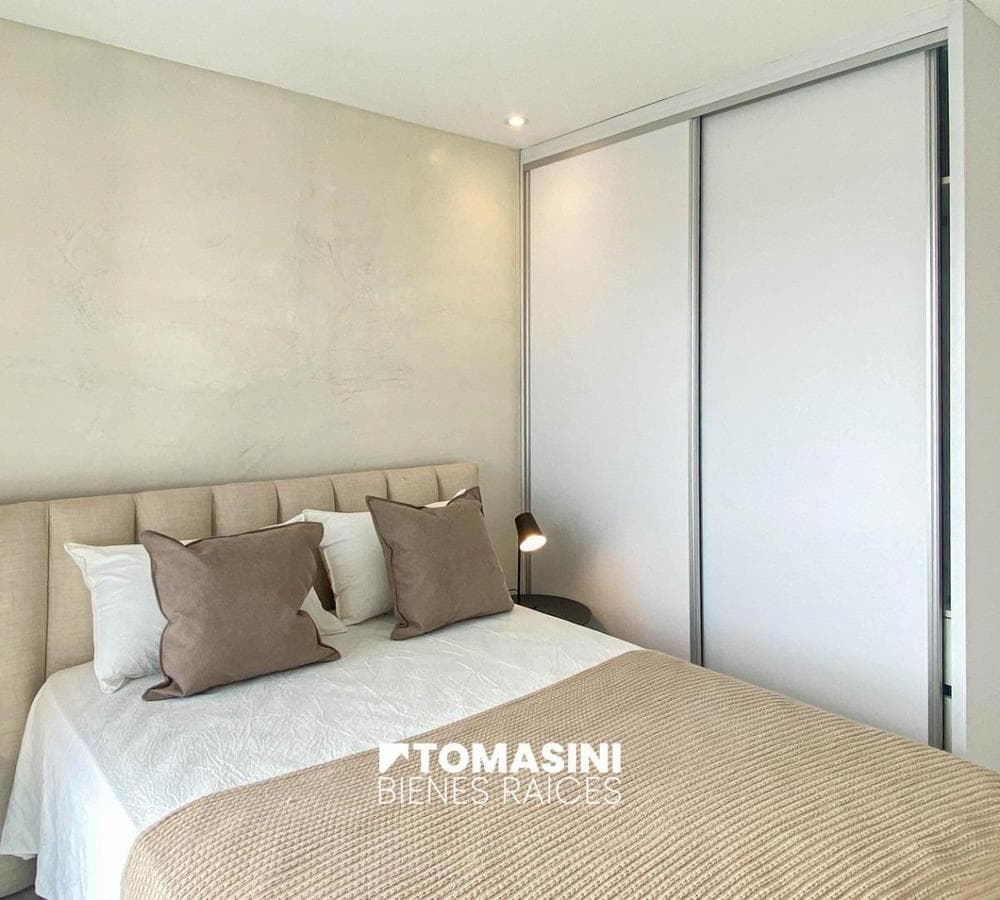 BRAND-NEW 3-ROOM APARTMENT WITH OCEAN VIEW AND GARAGE