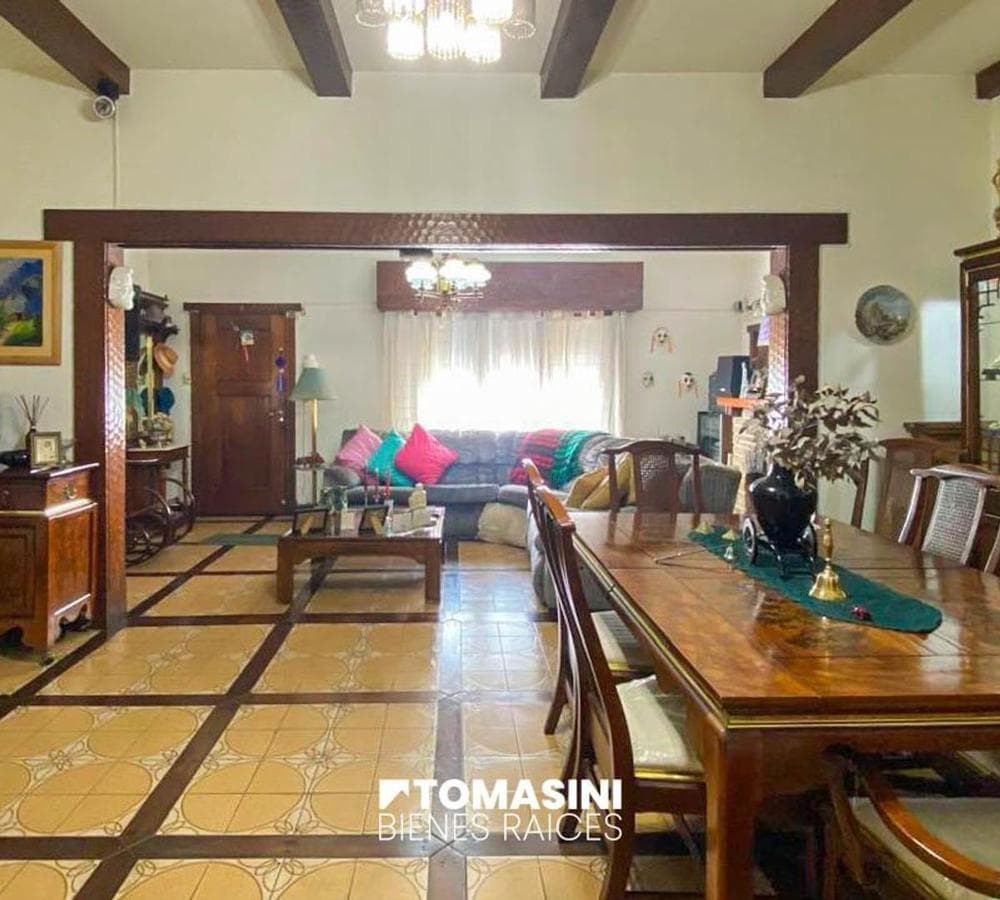 4-ROOM VILLA WITH GARAGE, BARBECUE, AND APARTMENT