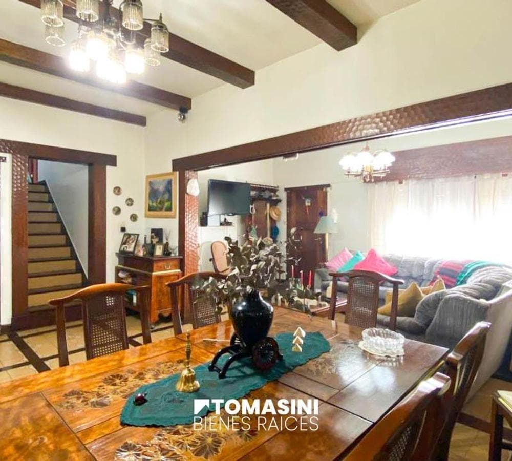 4-ROOM VILLA WITH GARAGE, BARBECUE, AND APARTMENT