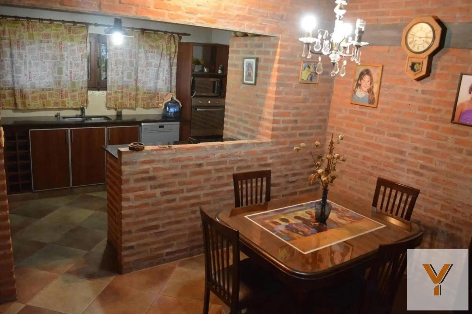 House for Sale - 4 Bedrooms, 3 Bathrooms - 1,000 m - La Plata
