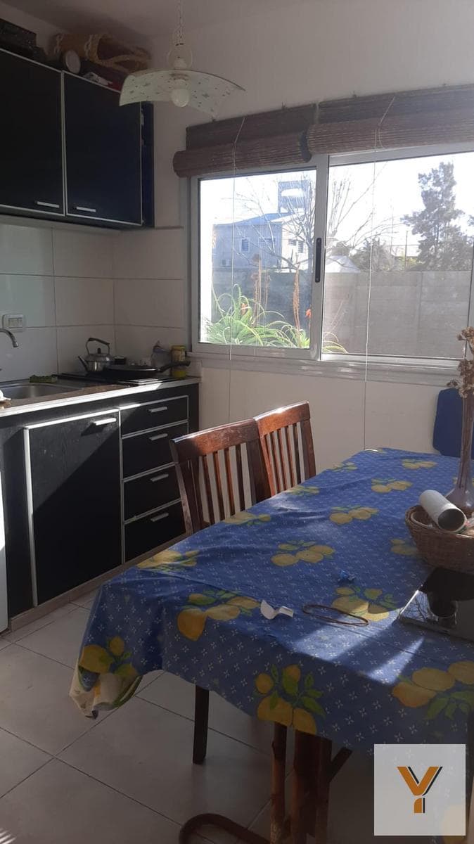House for Sale - 4 Bedrooms, 3 Bathrooms - 1,000 m - La Plata