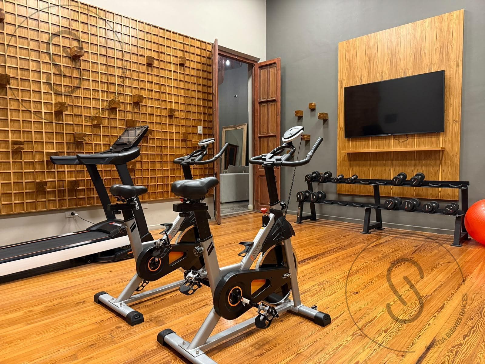 2-BEDROOM APARTMENT FOR SALE WITH GARAGE AND STORAGE ROOM IN FRONDA