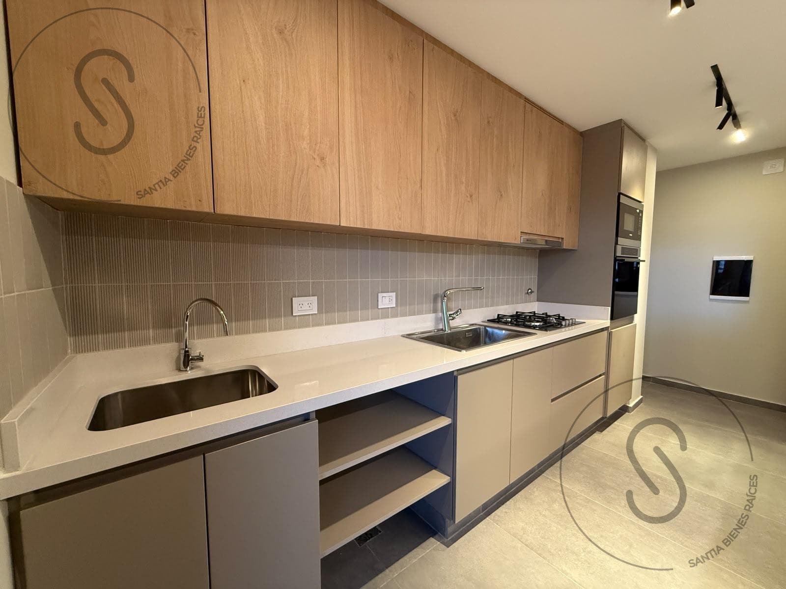 2-BEDROOM APARTMENT FOR SALE WITH GARAGE AND STORAGE ROOM IN FRONDA