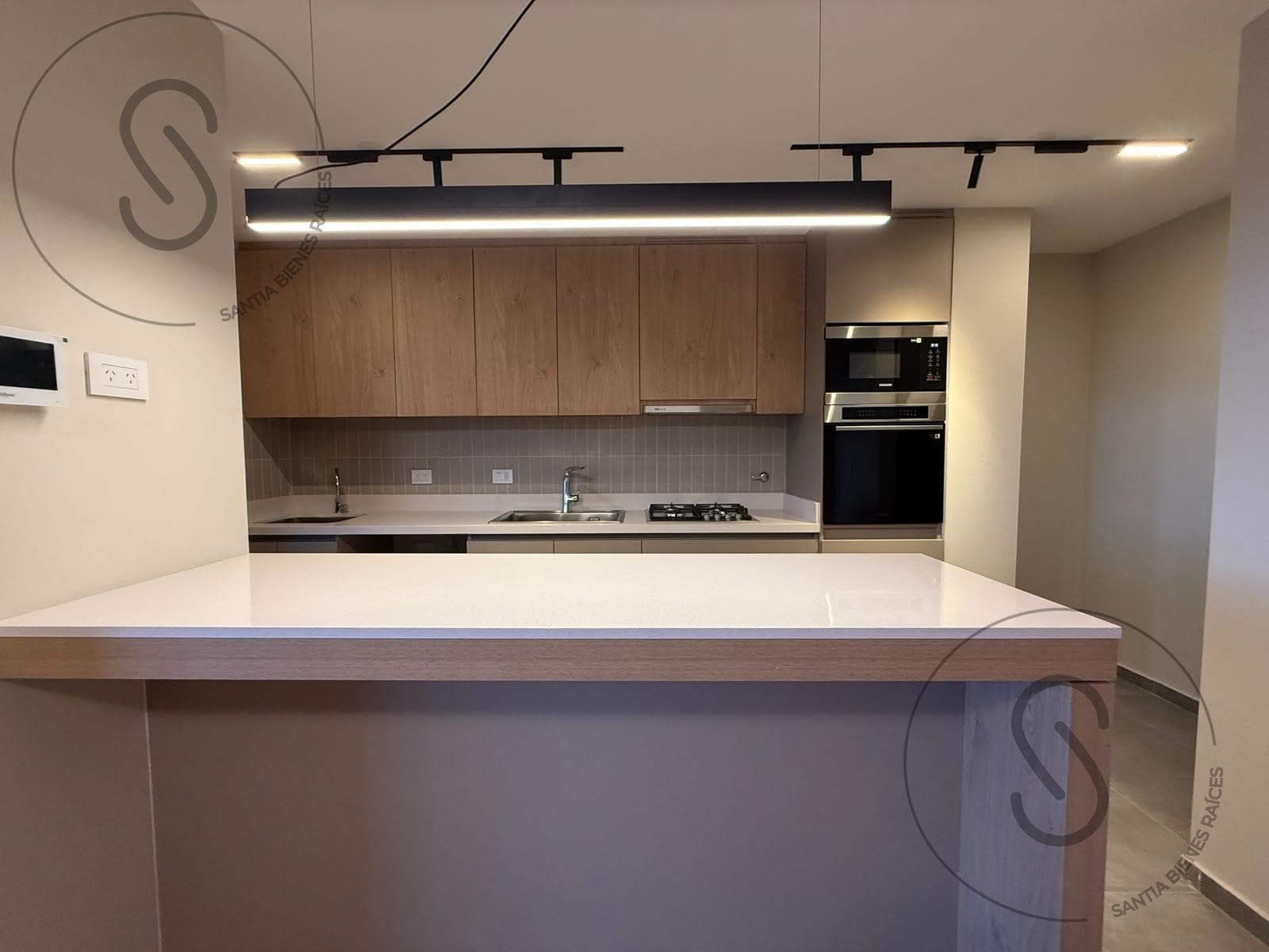 2-BEDROOM APARTMENT FOR SALE WITH GARAGE AND STORAGE ROOM IN FRONDA