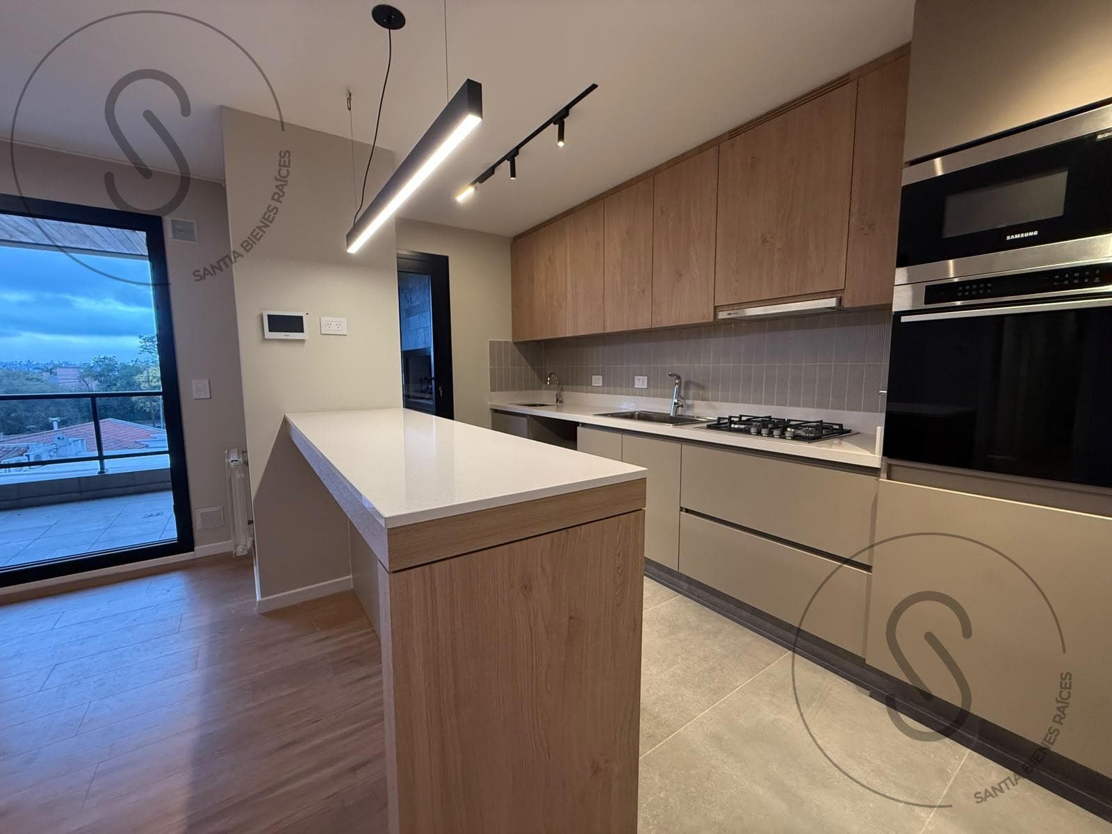 2-BEDROOM APARTMENT FOR SALE WITH GARAGE AND STORAGE ROOM IN FRONDA