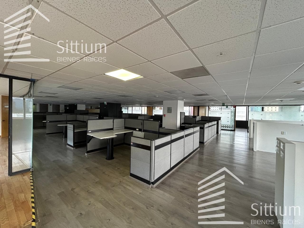Office for Rent - National Army - 8th Floor - 857 m2