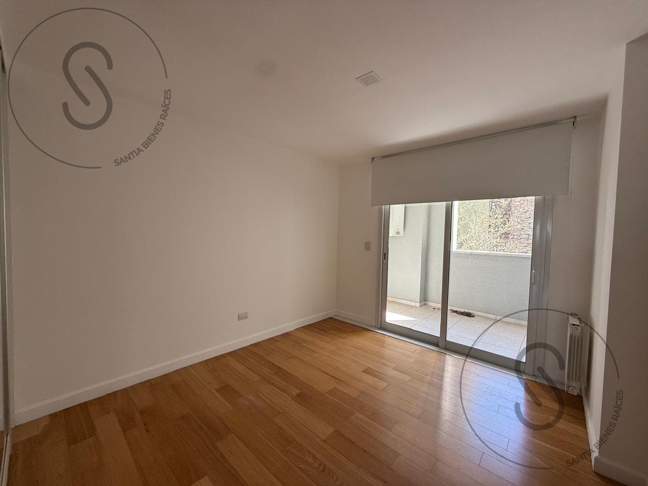 2-BEDROOM APARTMENT FOR RENT IN CHATEAU VILLAGE