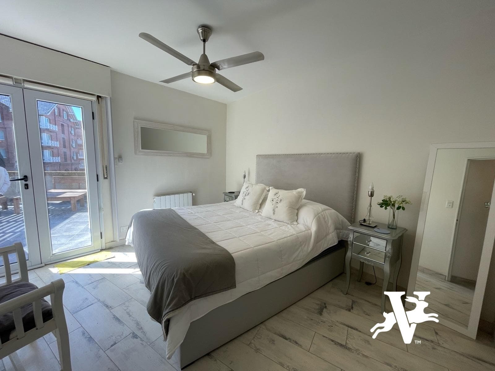 APARTMENT FOR SALE WITH OCEAN VIEW, TERRACE, AND BARBECUE.