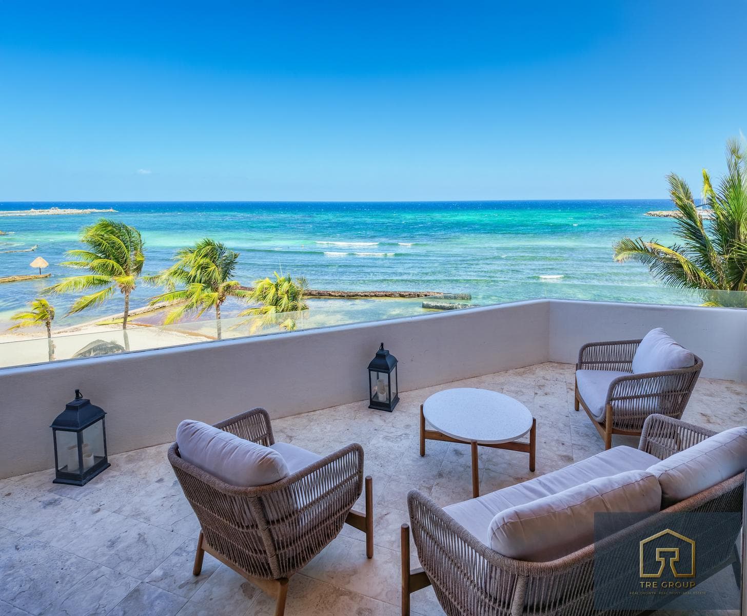 Spectacular 3-bedroom oceanfront penthouse