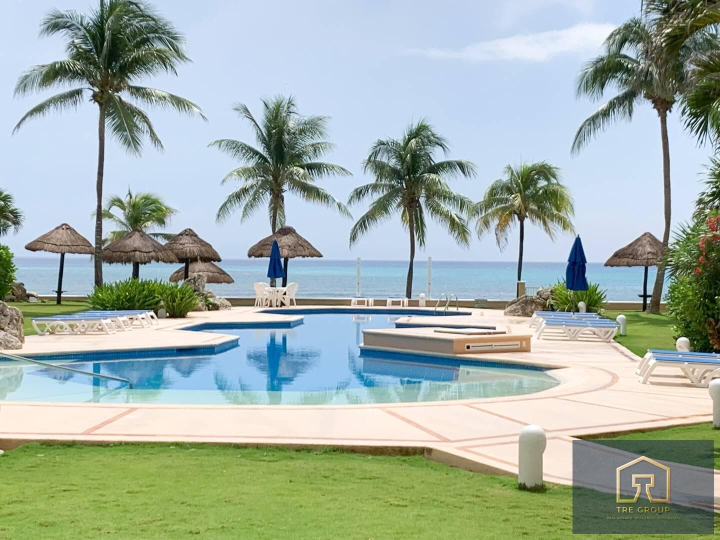 Spectacular 3-bedroom oceanfront penthouse