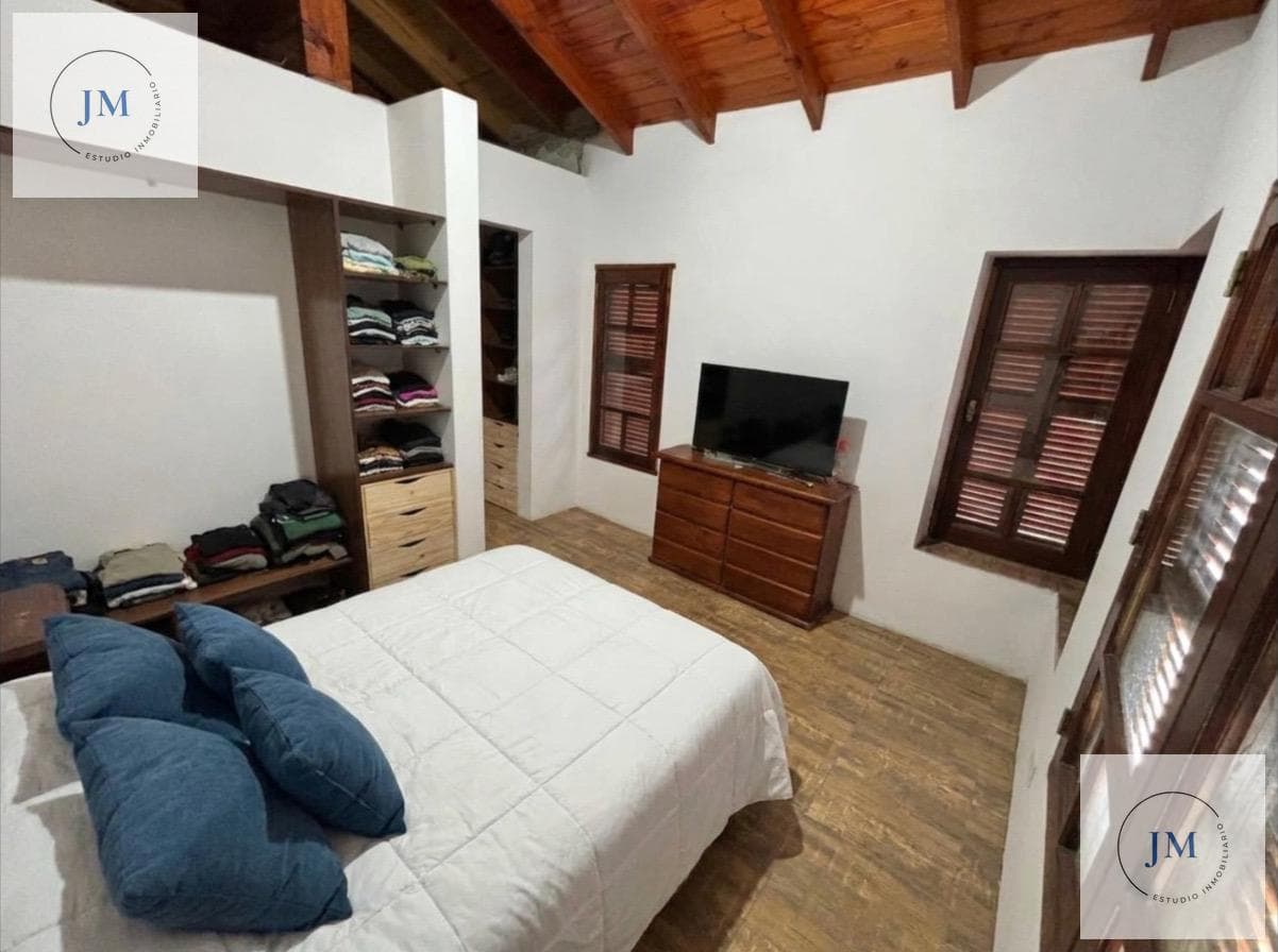 House in Ingeniero Maschwitz, Semi-Gated Neighborhood