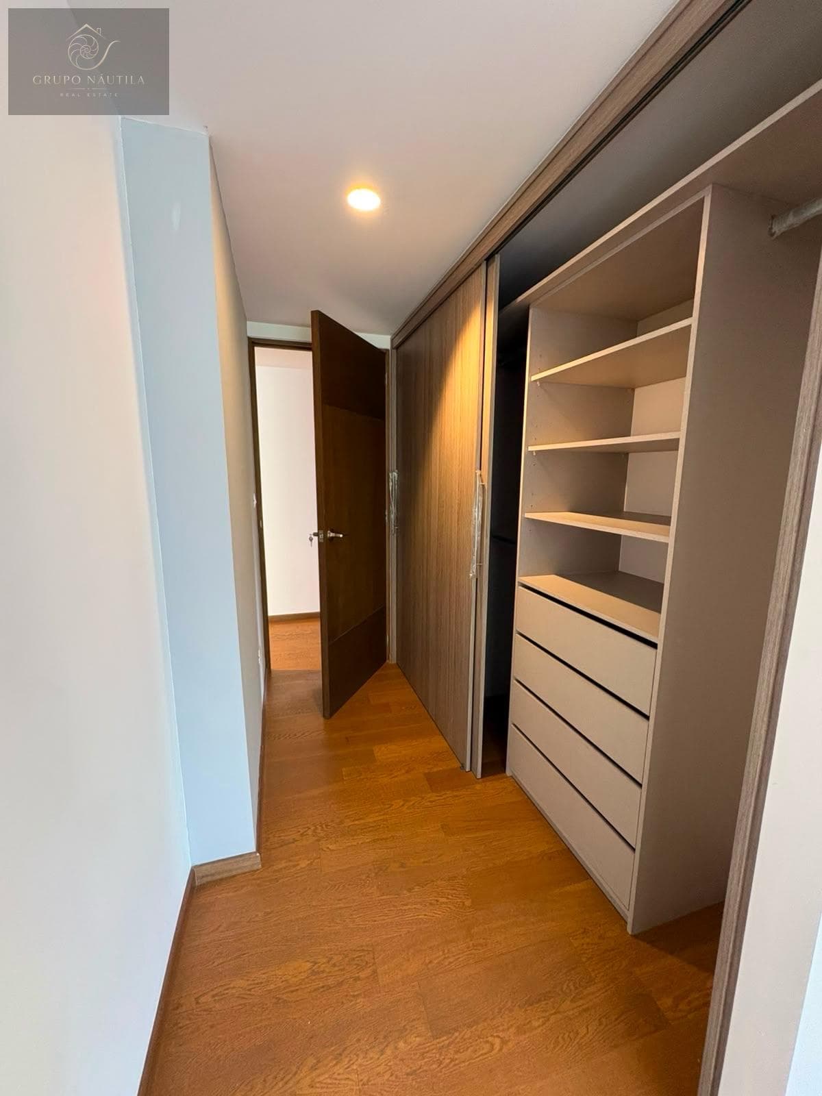 Apartment - Del Valle