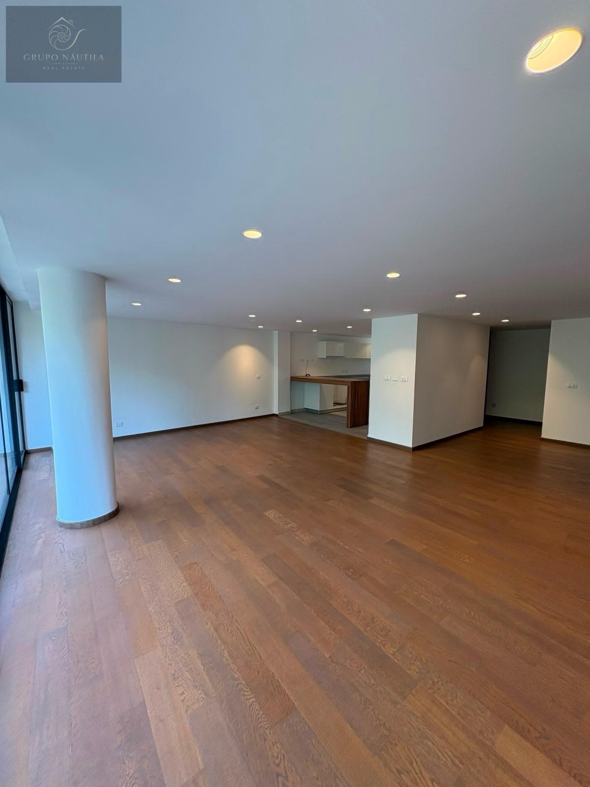 Apartment - Del Valle
