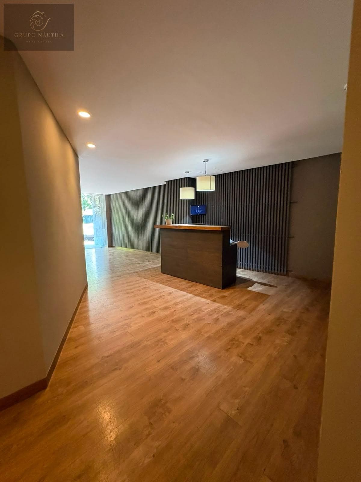 Apartment - Del Valle