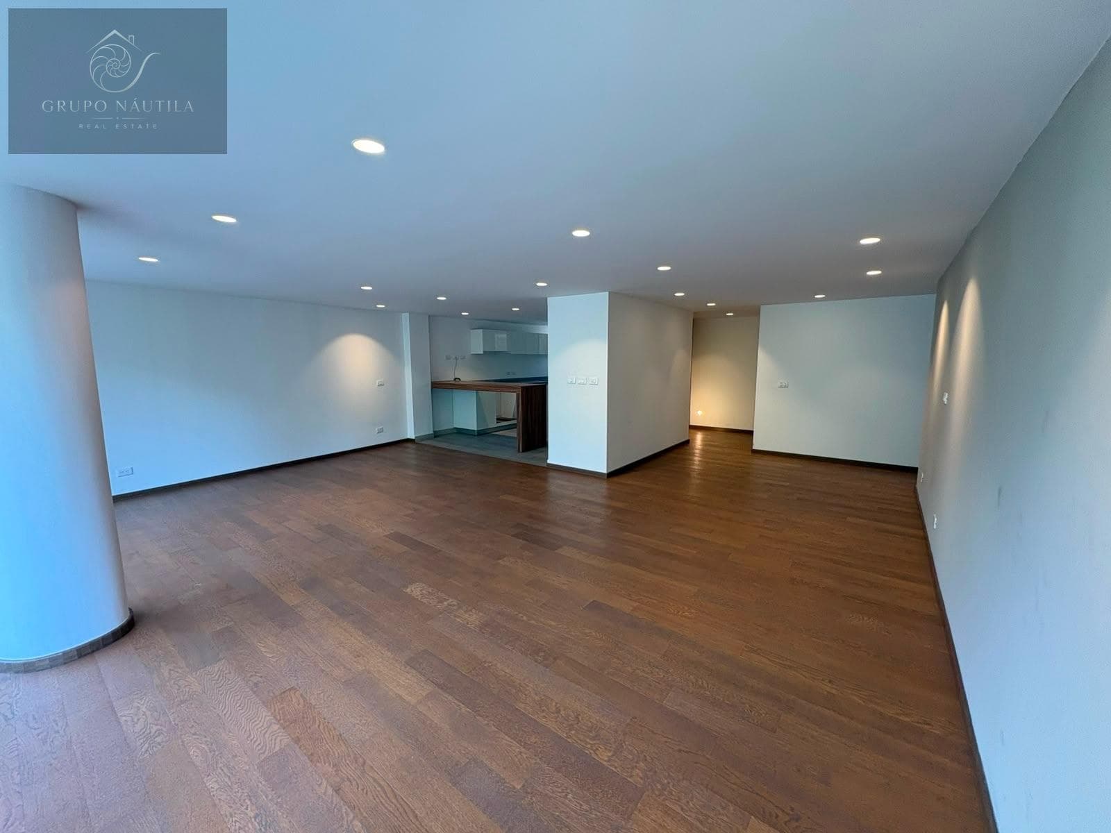 Apartment - Del Valle