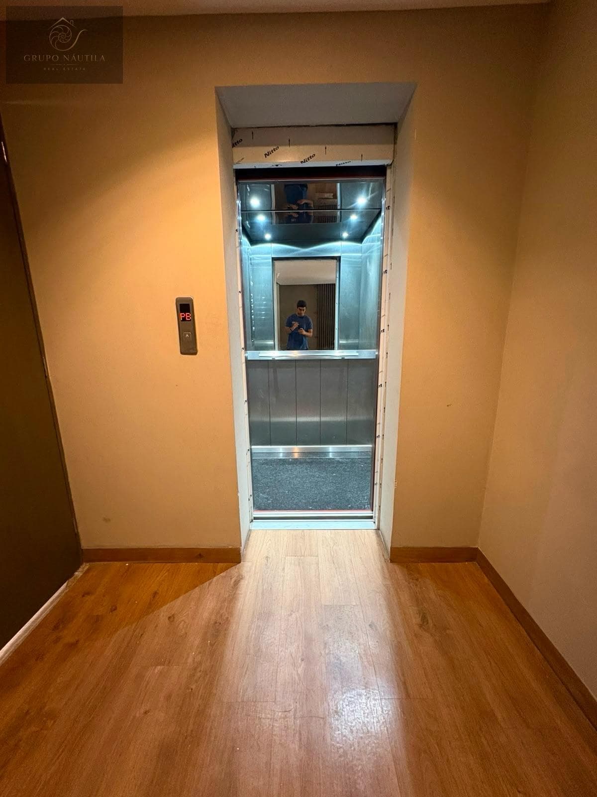 Apartment - Del Valle